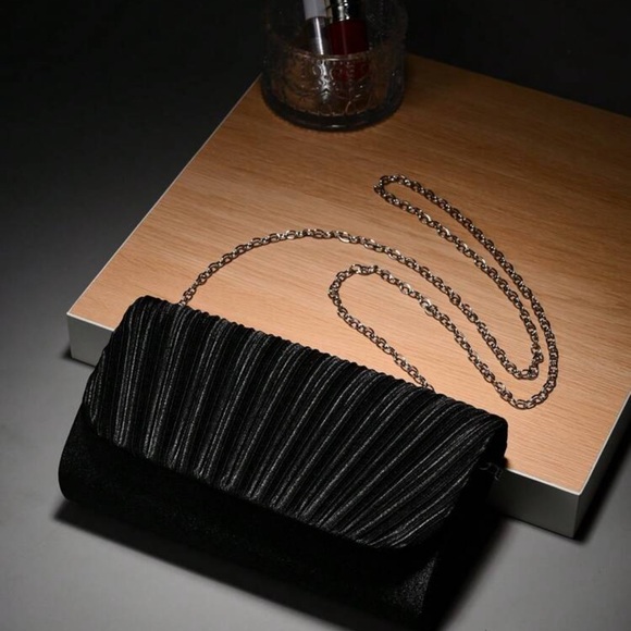 Handbags - Elegant Black Evening Clutch